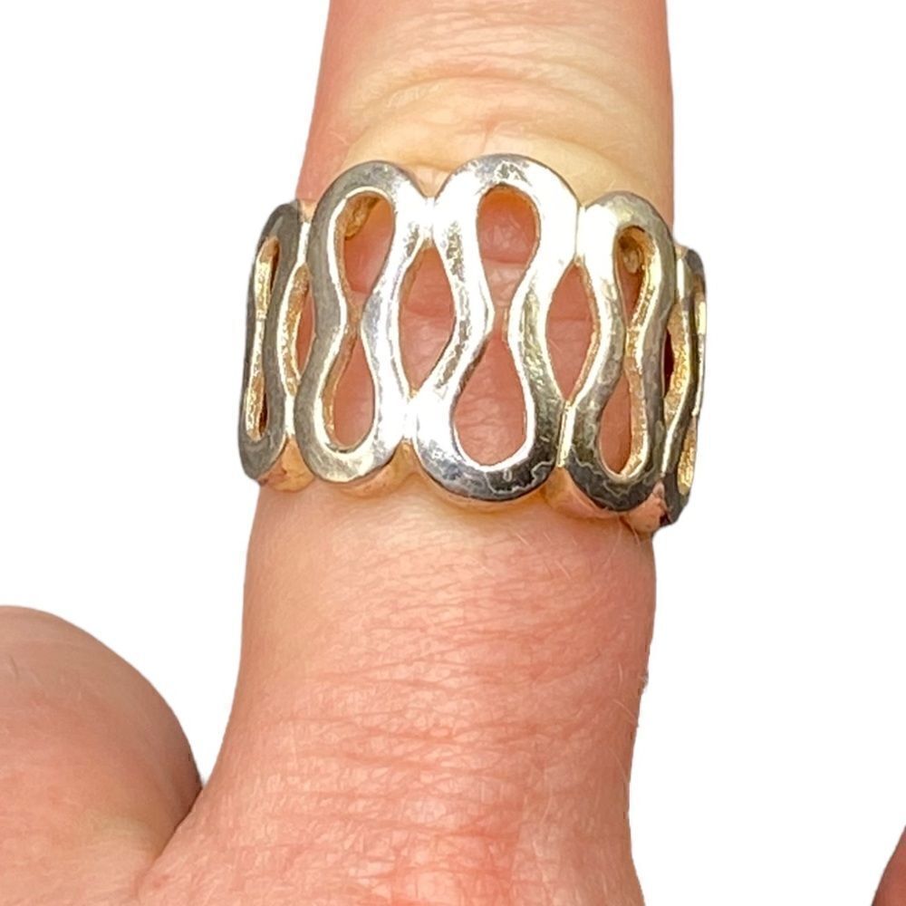 Sterling silver 925 FAS marked swirl ring significant in size see pic for size